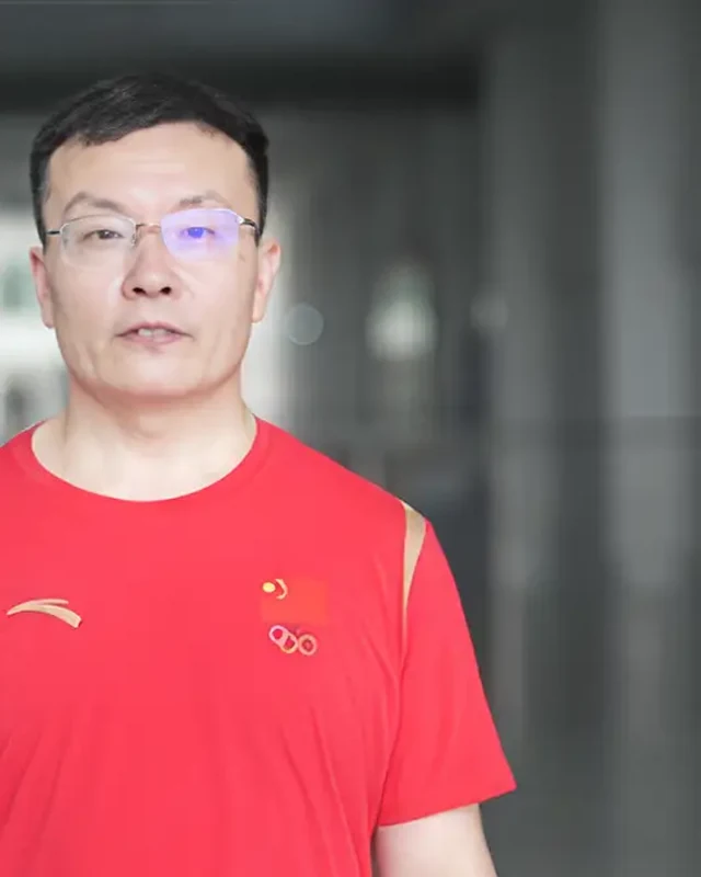 Portrait du Pr Yang Jianying, chercheur en sciences du sport
